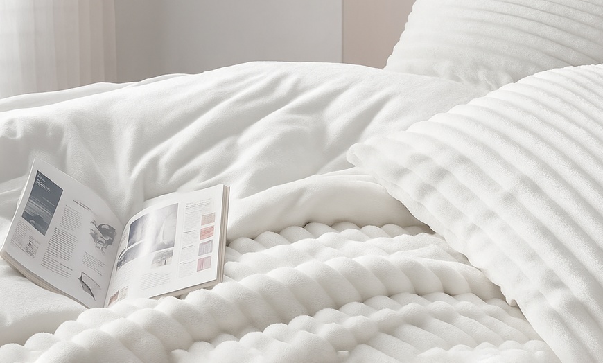 Image 4: Sampur „Coton Club“-Steppdecke aus 100% Mikrofaser mit Cord-Oberfläche