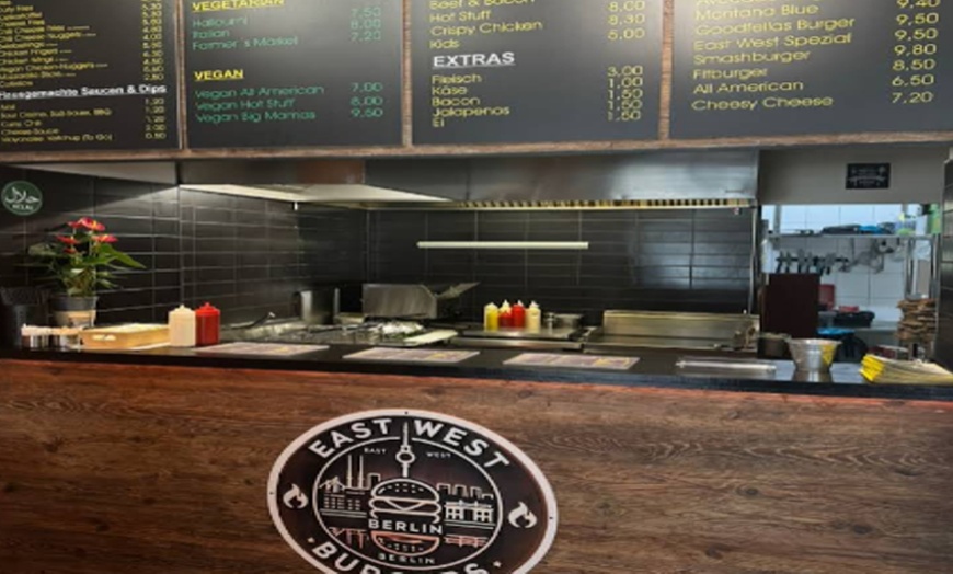 Image 3: Burger und Beilage nach Wahl, optional vegan oder vegetarisch