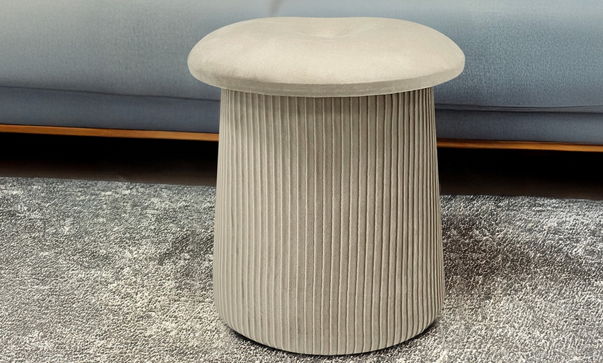 Image 21: Pouf im Pilz-Design mit integriertem Stauraum
