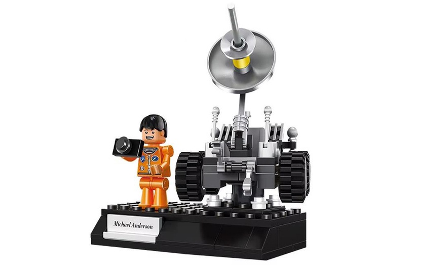 Image 5: DIY Building Blocks Aerospace Theme Assembly Set