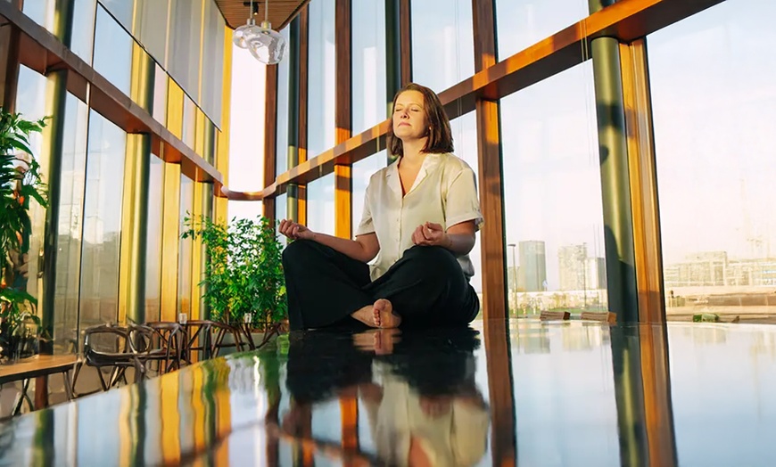 Image 1: Even weg in eigen lijf: full body massage