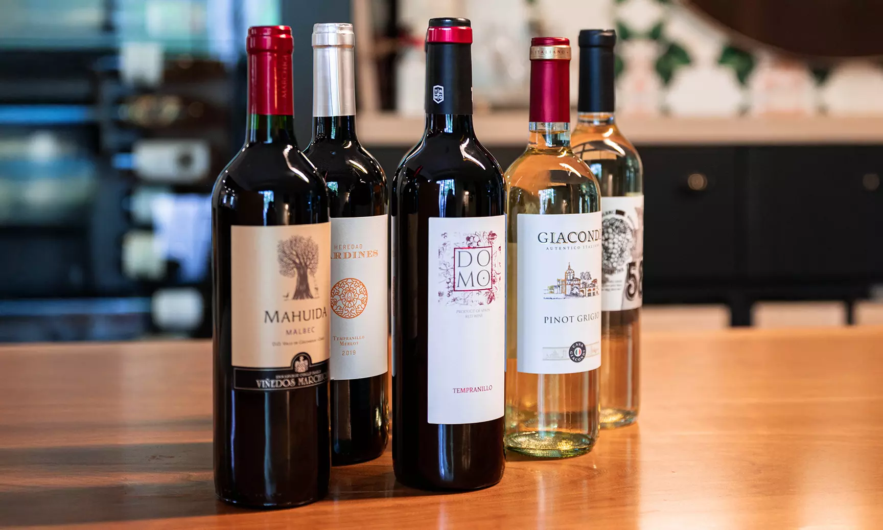 Up to 77%Off White Wine Sampler Packs From WineOnSale.com