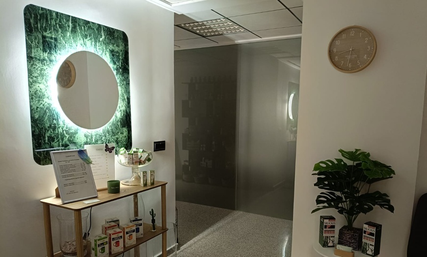 Image 3: 1, 2 o 3 sesiones de reflexología podal con masaje de piernas y spa  