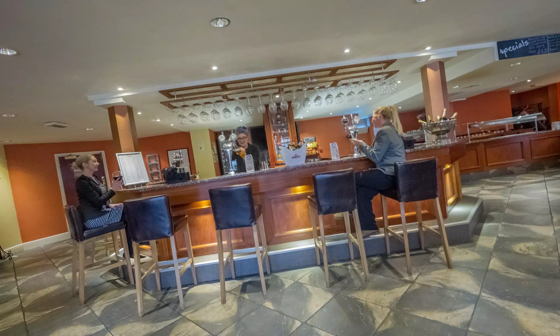 West Yorkshire: Double Room for 2 w/ Breakfast & Dinner, Plus Prosecco