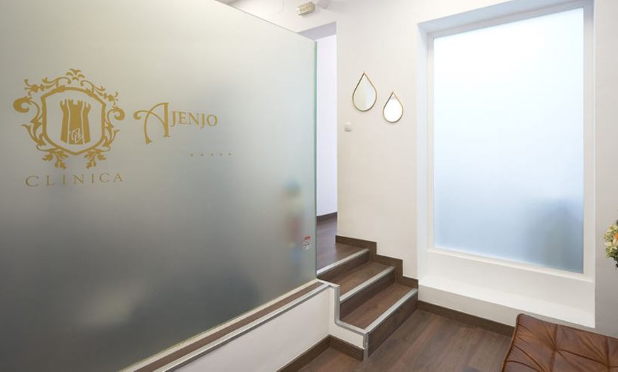 Image 8: Polinucleotidos en todo el rostro o contorno de ojos