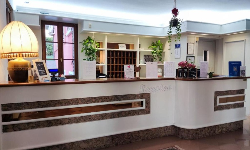 Image 4: Pozzolengo: camera Economy con mezza pensione per 2 persone