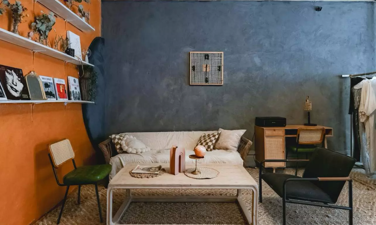Creative Studio Rental with Endless Props – 2 or 5 Hours