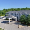 Image 1: Hotel in Windham’s Lake Region with Premium Comfort & Pool Access