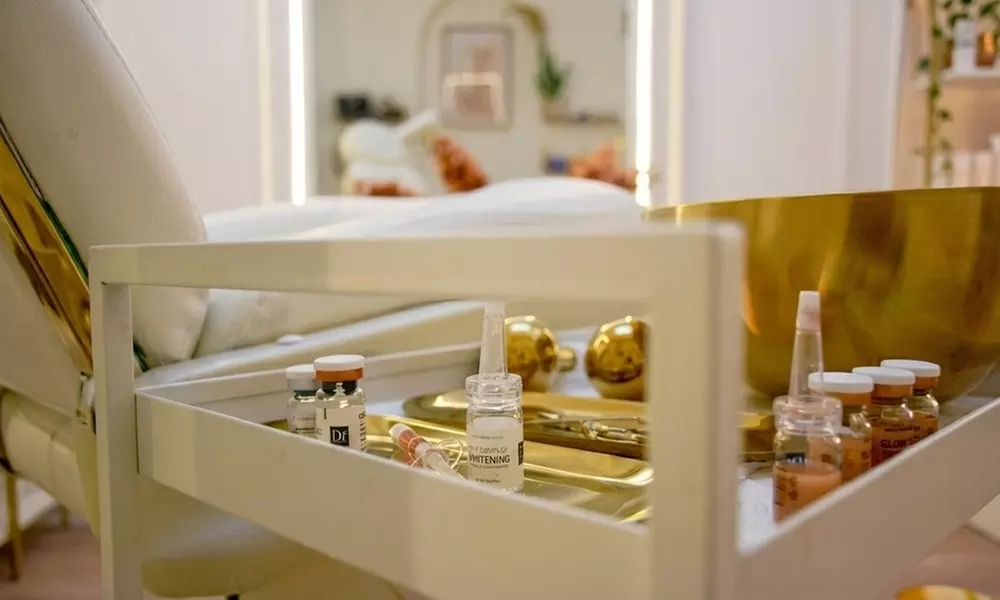 Unifiez votre teint avec un soin anti-taches ciblé 5G Removal