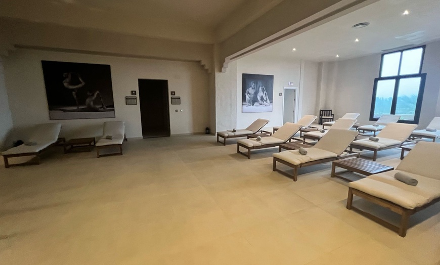 Image 8: Experiencia termal para 2 con acceso a spa y degustación de vino