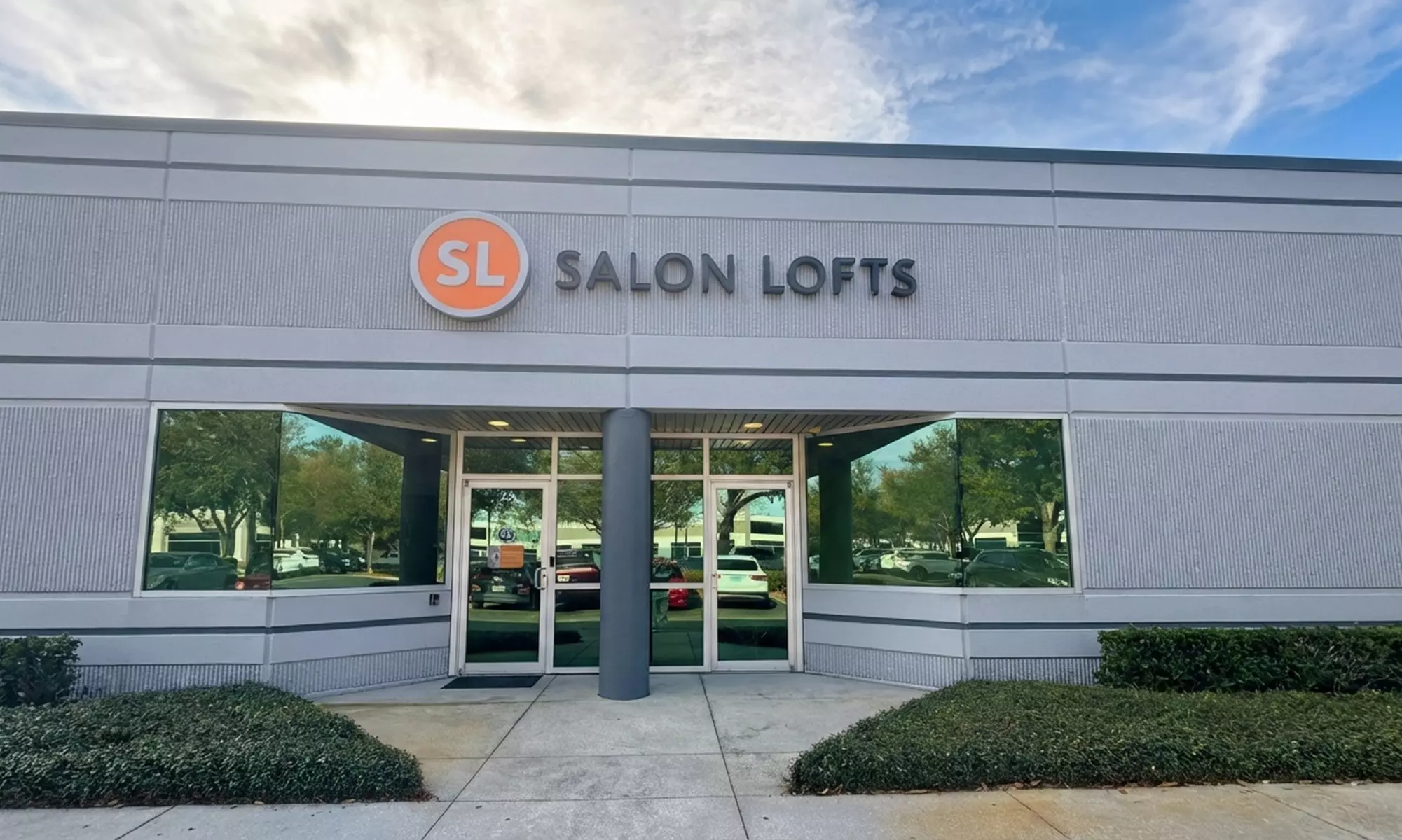 Relax with Professional 60/90/120-minute Combination Massage Sessions