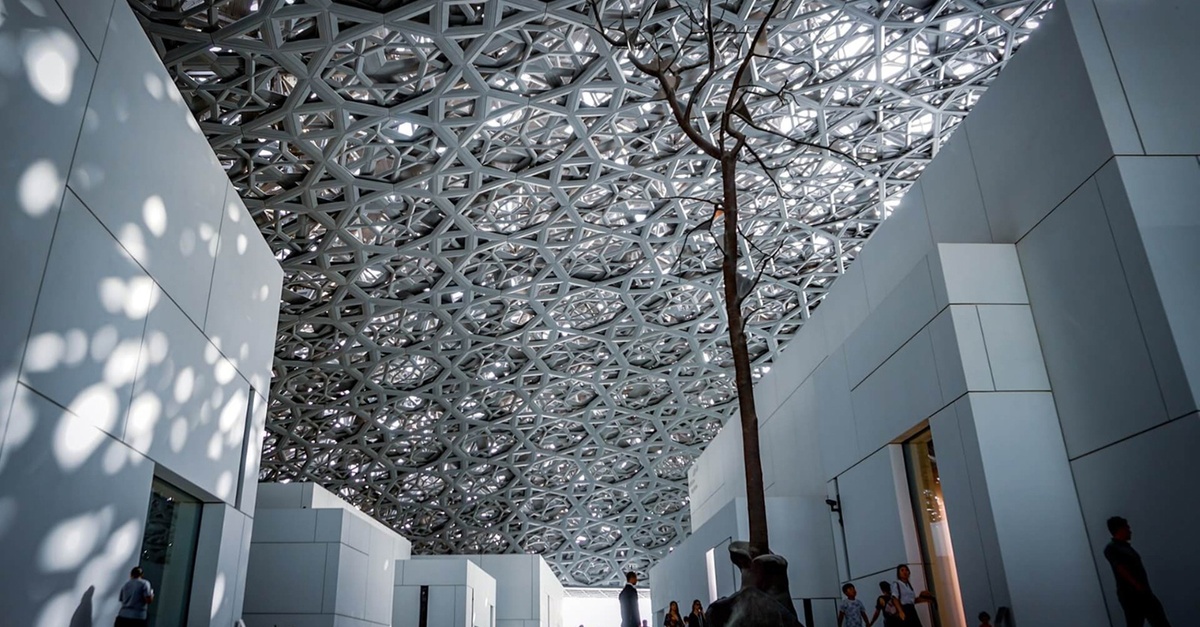 Discover Abu Dhabi With A City Tour For One To Four People Discover Abu Dhabi With A City Tour For One To Four People
