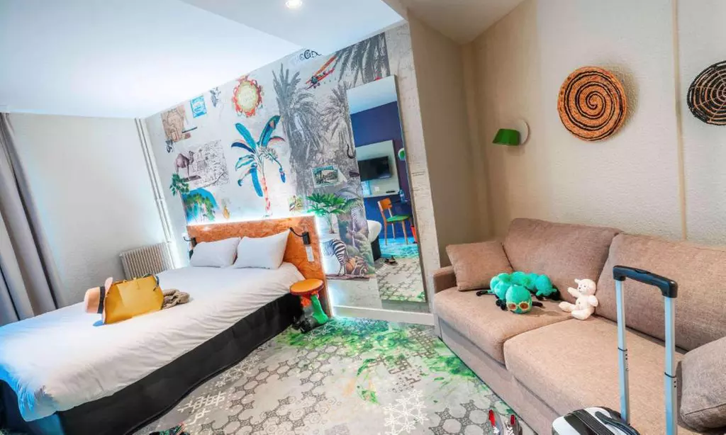 Paris: Standard-Zimmer mit Queensize-Bett