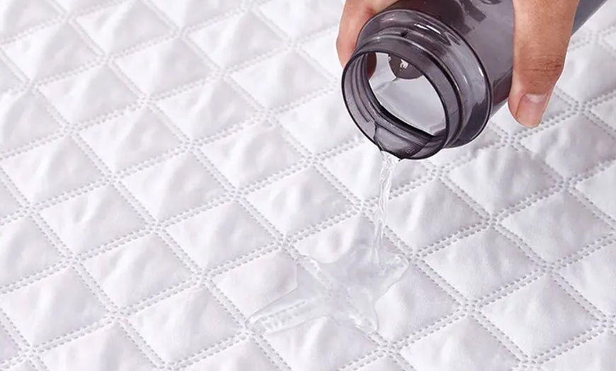 Image 4: Protège-matelas imperméable
