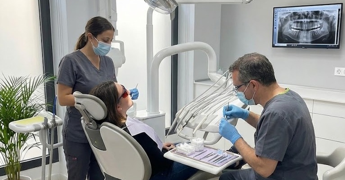 Higiene dental con revisión y pulido en Madrid