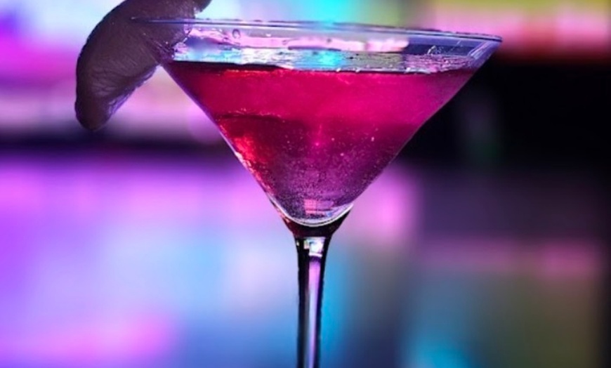 Image 9: Up to 45% Off Dine 'N Drag Dinner Show