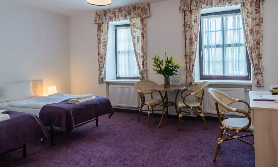 Dolnośląskie: pokój standard z wyżywieniem