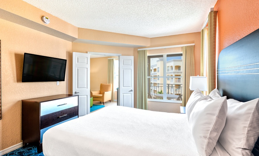 Image 10: All-Suite Resort near Orlando Theme Parks with Pools & Lake Views