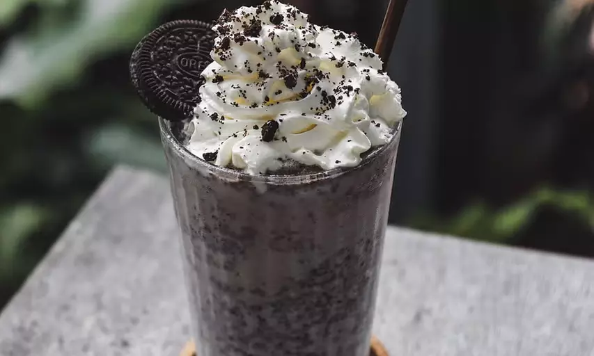$20 or $40 to Spend on Food & Drinks: Burgers, Dogs, Shakes & More