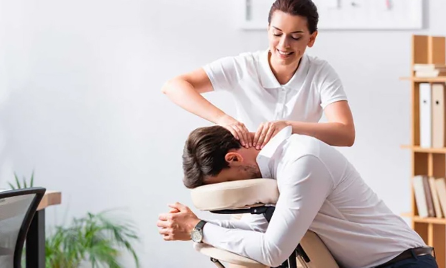 Image 1: Réduction du stress : Amma assis ciblé dos, nuque, épaules