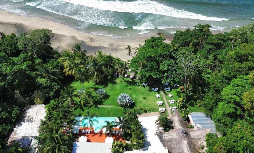Image 19: ✈ 5-Night Luxe Costa Rica Beach & City Trip with Air & Car