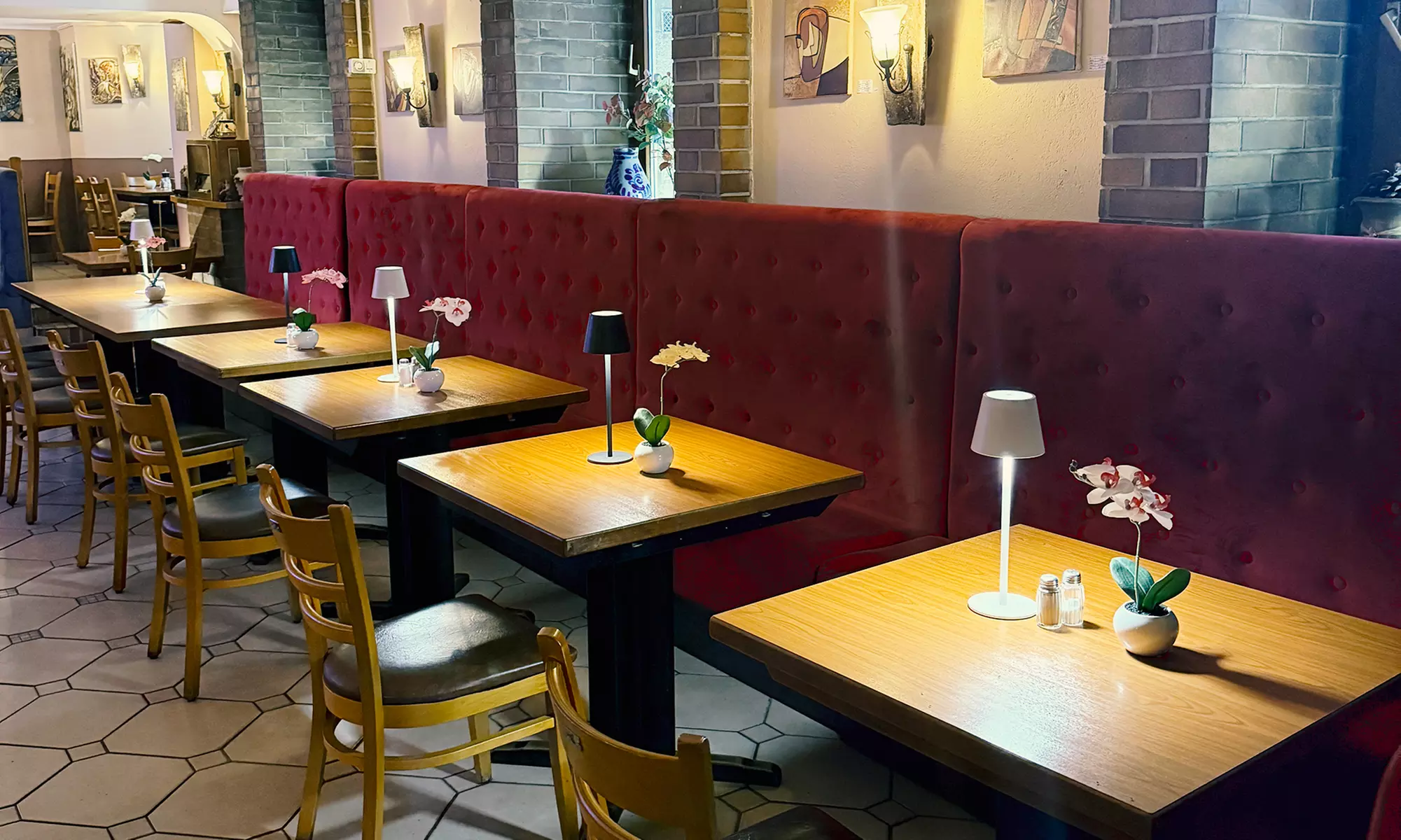 Mediterranes 2-Gänge-Menü mit Tapasplatte für 2 oder 4 Personen