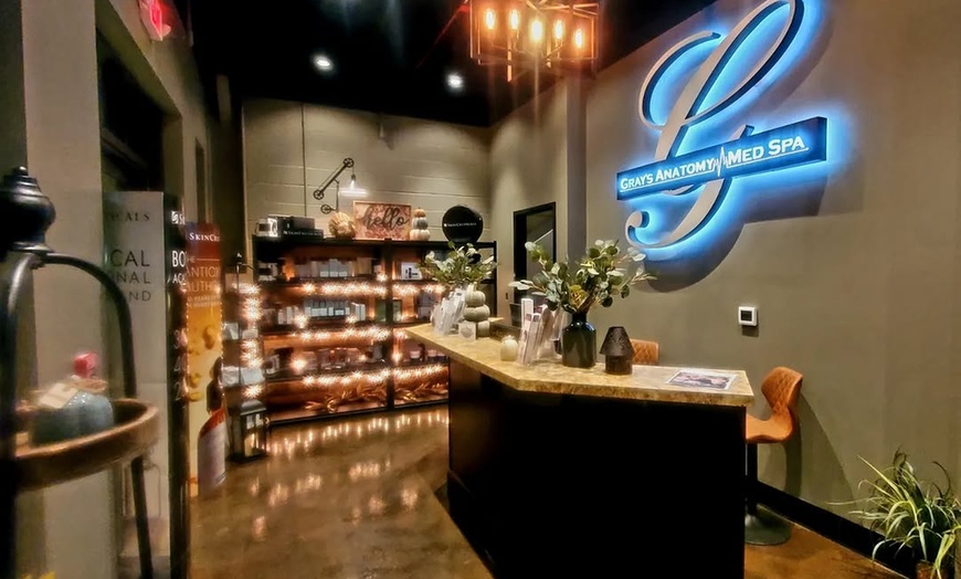 Image 3: May Mom's Spa Day Deal