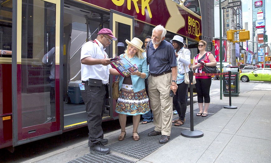 Image 2: New York Bus Tour for 2 or 3 days of your choice