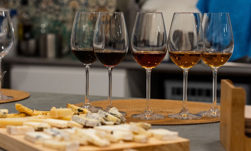 Image 5: Experiencia única: cata de vermuts con aperitivos para 2 o 4 personas