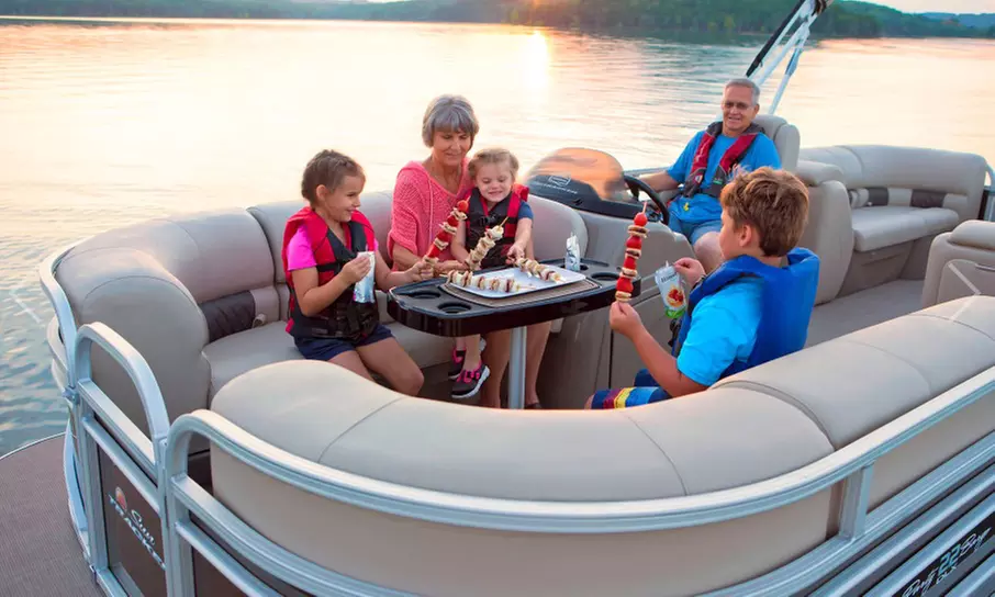 Enjoy a 2 or 4-Hr Pontoon Boat Rental for Up to 10(Mon-Fri)/ (Fri-Sun)