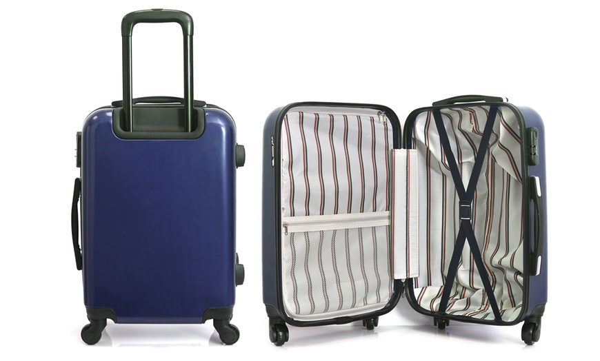 Image 14: Weekend Medium-Size Suitcase