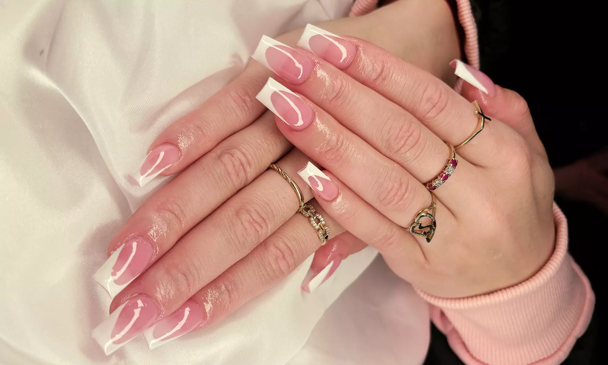 Up to 10% Off on Haircut, Blowout, Gel Mani and Keratin Treatment at Jannie's V Salon