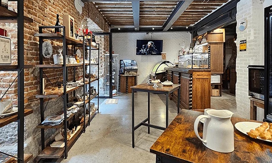 Image 9: Cata guiada de 4 vinos maridados con chocolates para 1, 2 o 4 personas