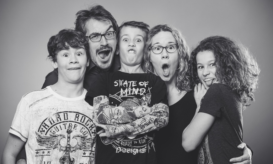 Image 9: 90 Min. Fotoshooting-Erlebnis für 1 - 5 Personen inkl. 3 Bilder