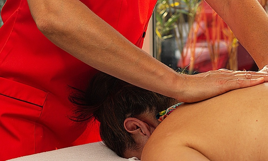 Image 3: Escale bien-être à Bayonne : massages relaxants ou madérothérapie