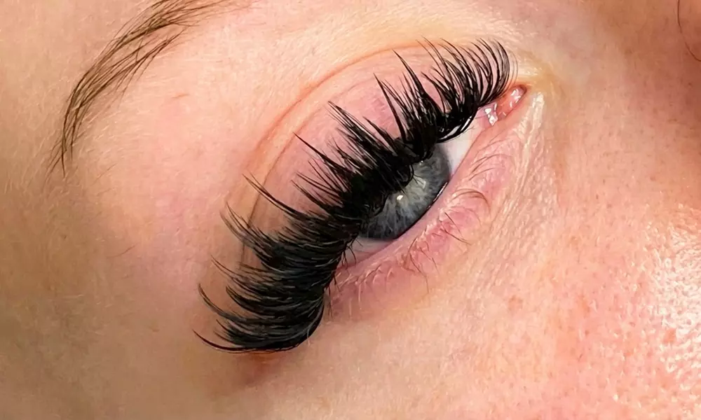 Full Sets of Hybrid, Volume, or Mega Volume Eyelash Extensions