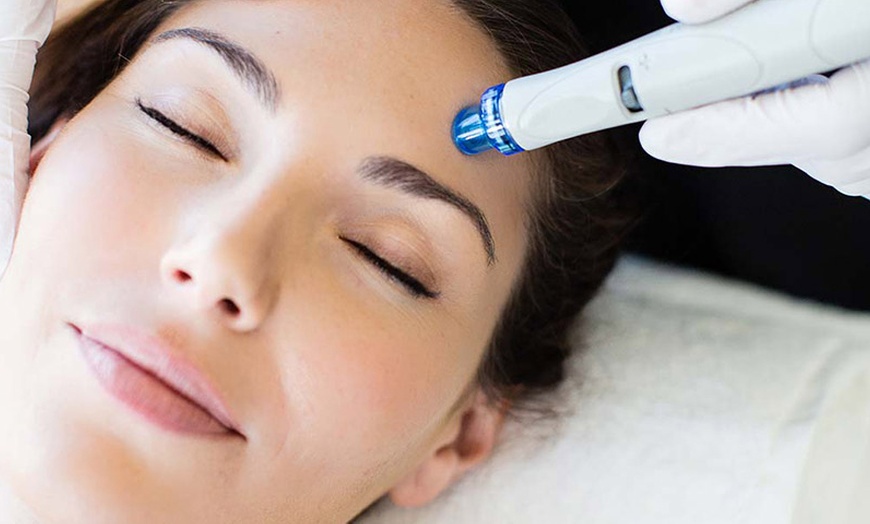 Image 1: Soin Hydrofacial nettoyant, anti-âge global ou régénérant