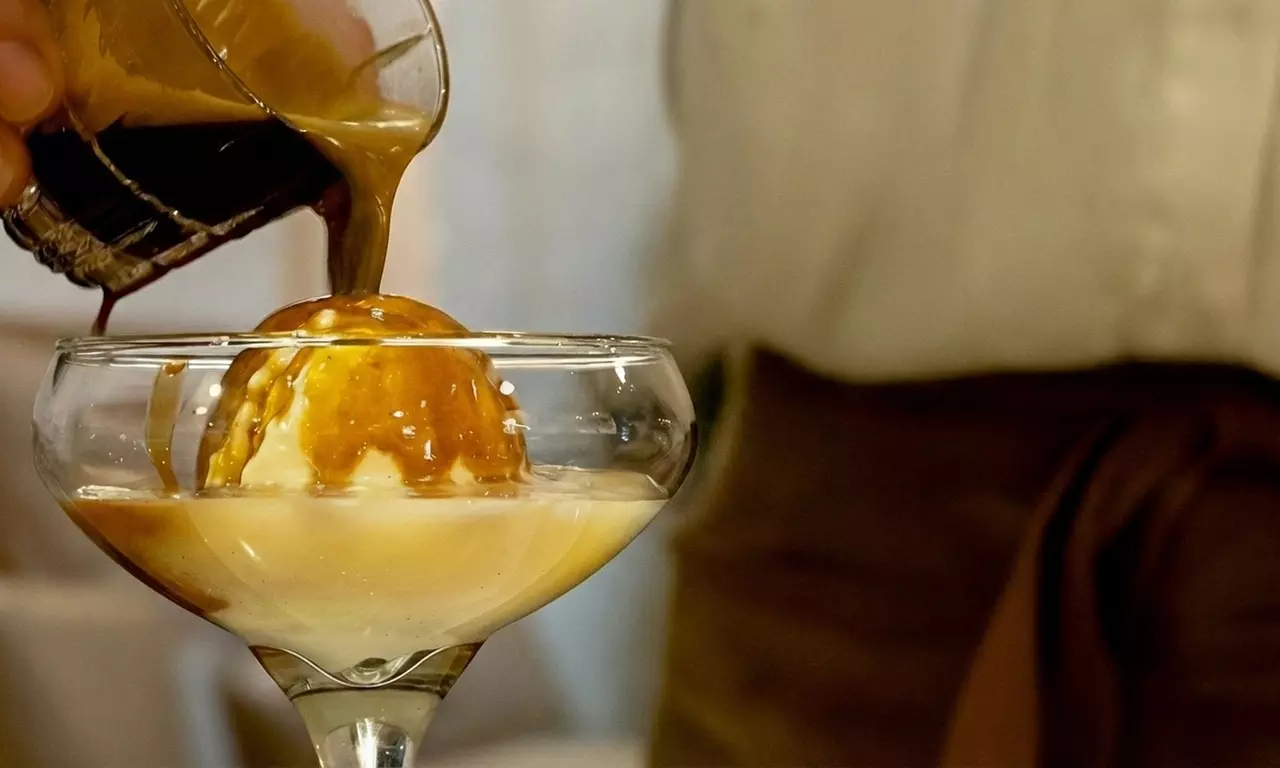 Enjoy Breakfast or Dinner for Two, or Gift Vouchers for Food