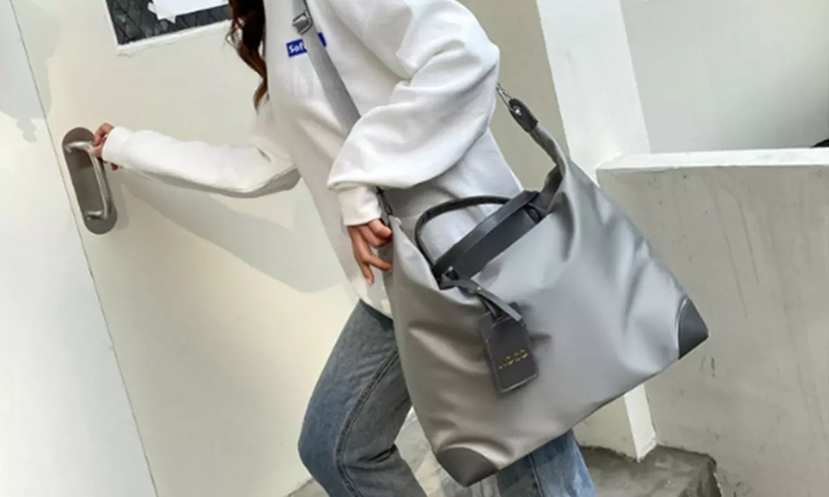 Water-resistant Large Tote Bag with Zip Closure and Trolley Sleeve