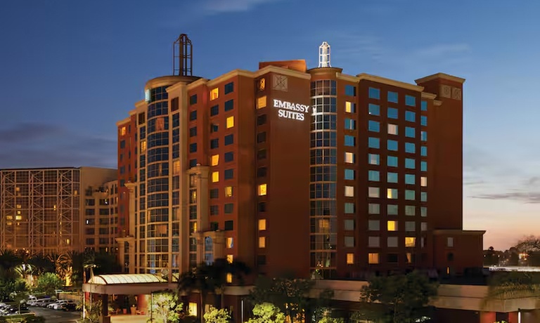Member Pricing: Hotel Near Anaheim With Breakfast & Pool
