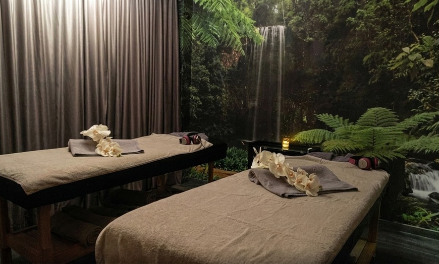 Image 2: 120-Minute Massage and Facial Spa Packages