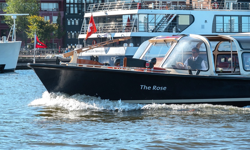 Image 8: Rondvaart van 75 minuten door Amsterdam met daarna een burgermenu