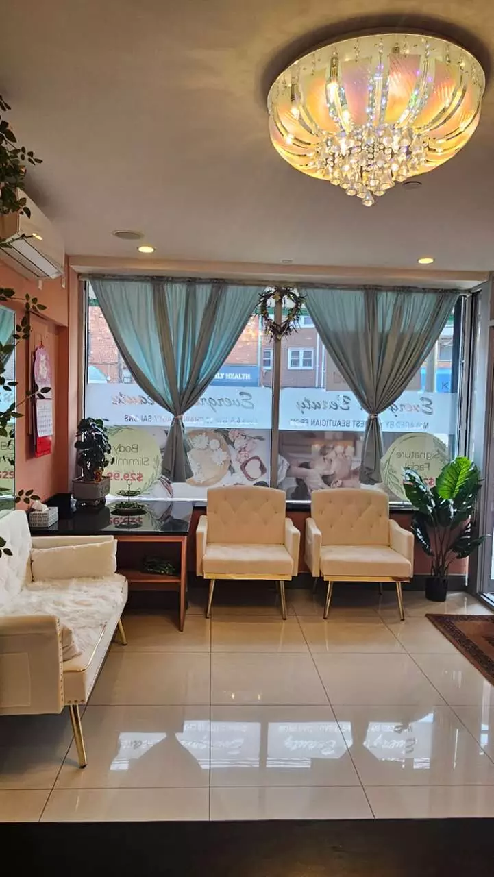 One Spa Combo (70-Minute): 30-Min Massage and 40-Min Signature Facial