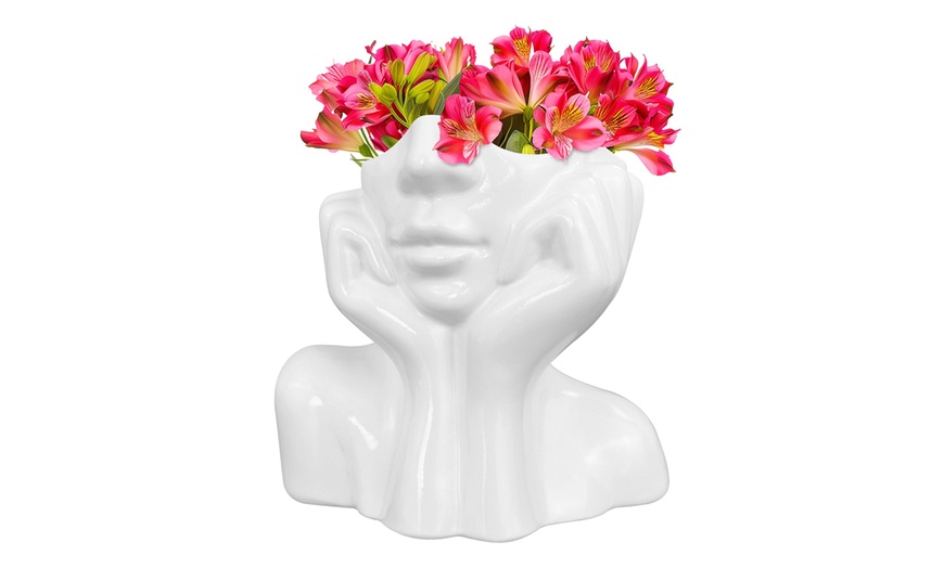Image 2: Vaso decorativo a forma di mezzo busto femminile