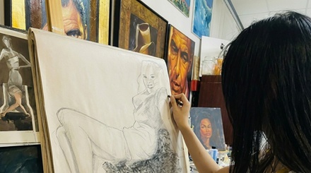 One drawing session ages 5-18  with graphite, charcoal or pastel - Yana's Art Studio