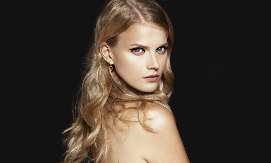 Image 1: Get Glam in Style: Light, Daytime, Casual Makeup, Hairdo & More 