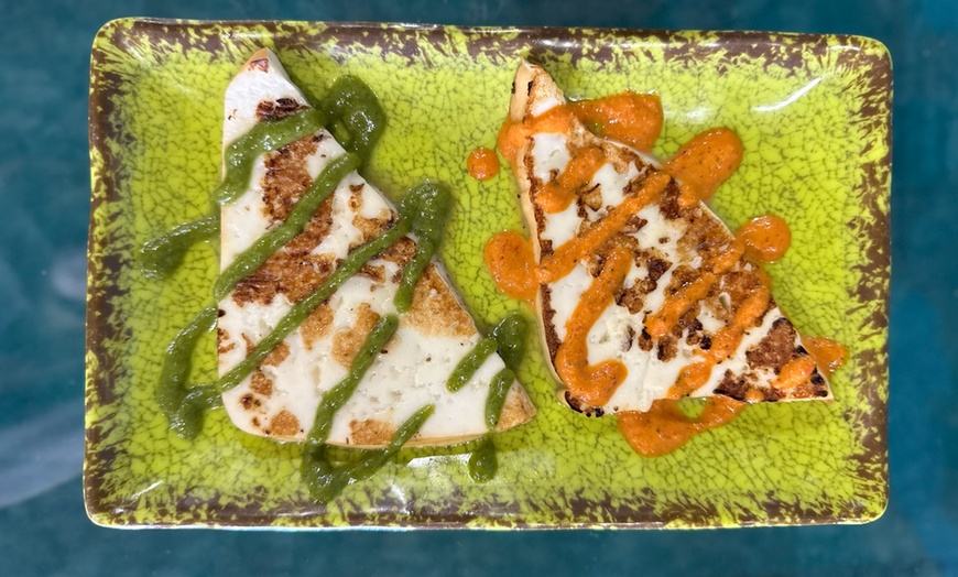 Image 7: Menú de parrillada de pescado con entrante, postre y botella de vino