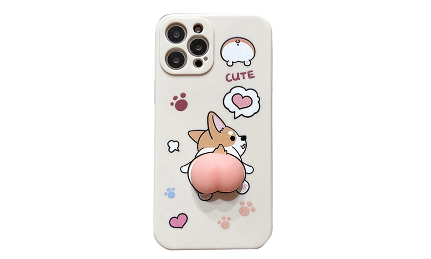 Image 7: Coque anti-stress iPhone, design "corgi" avec partie fessier à presser