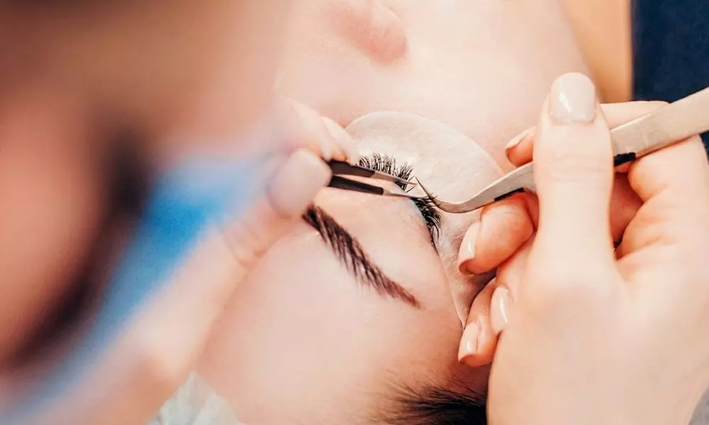 Lifting y tinte de pestañas con opción a tratamientos para cejas