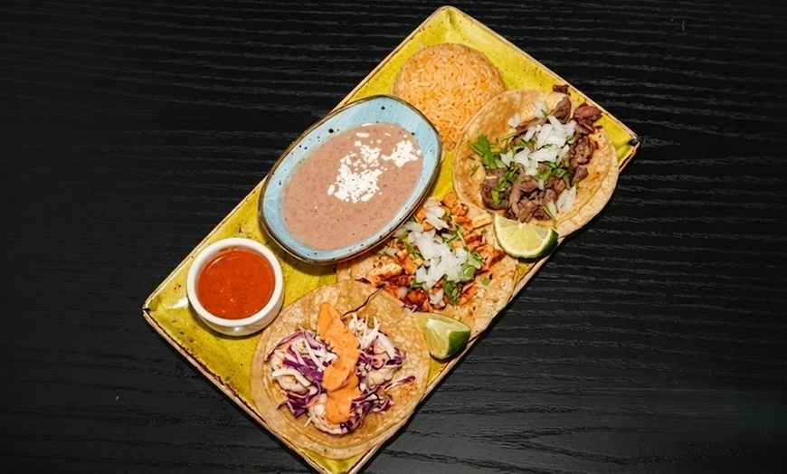 Image 9: 1 or 2 Starter +Two Main Dishes & Two or Four Drinks for 2 or 4 People